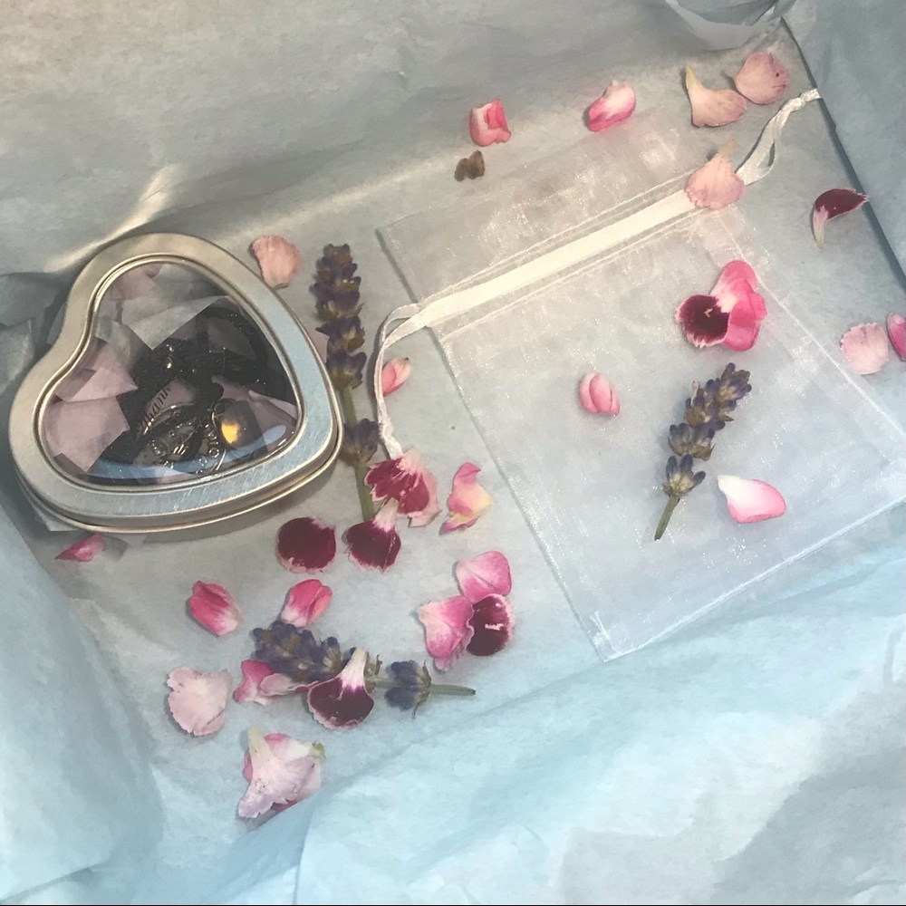 HP! 🥳 ZODIAC MOONSTONE NECKLACE — WATER 💙 - Picture 7 of 11